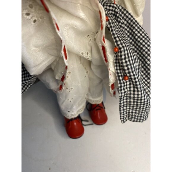 Paradise Galleries Annie Musical Porcelain Doll Collectible 14" by Cindy Shafer - Picture 10 of 16